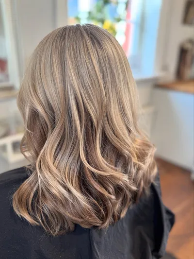 Slingor & Balayage i Lidköping