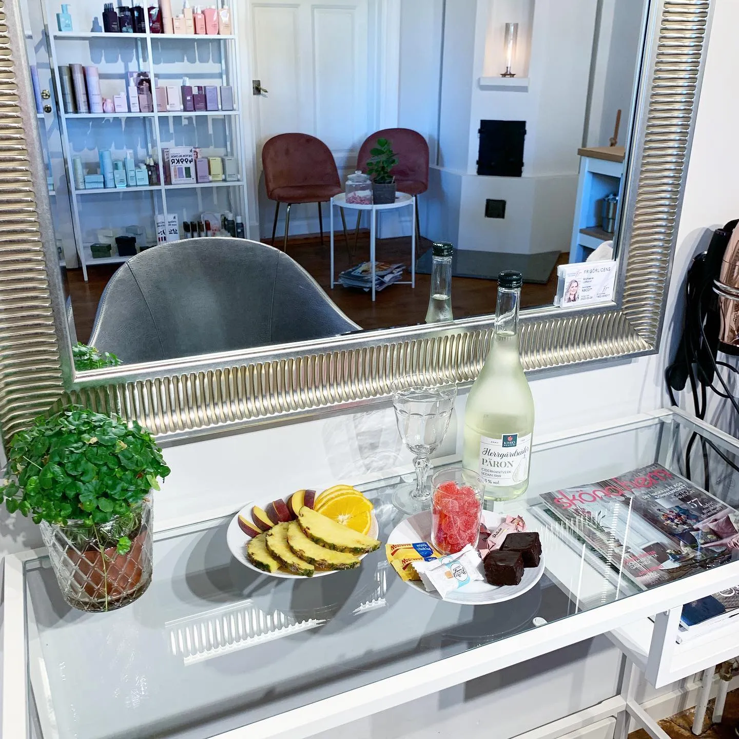 Salongen förberedd för bröllop